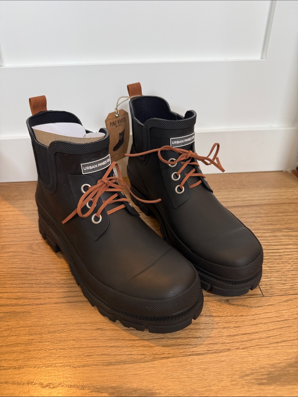 Women’s Urban Pines Black Rain Boots Mini with Brown Laces Size 11